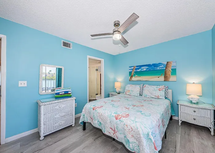 Apartment Joyce's Beachfront #3 *