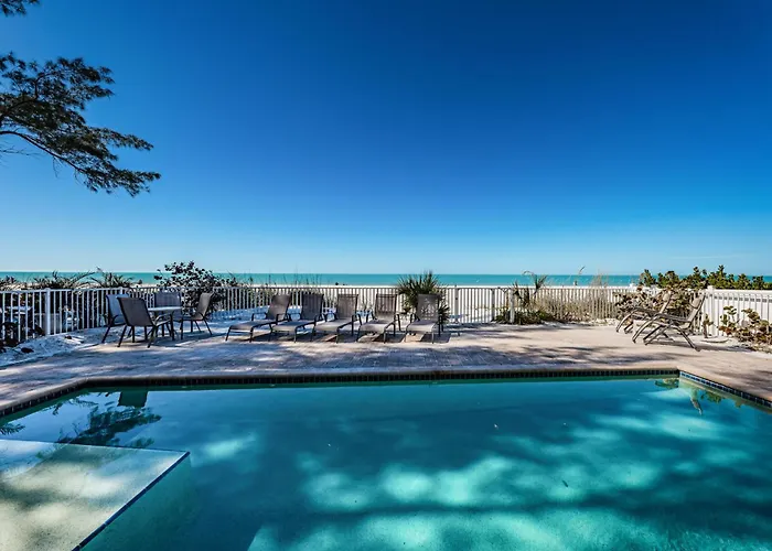 Joyce's Beachfront #3 Apartment Clearwater Beach