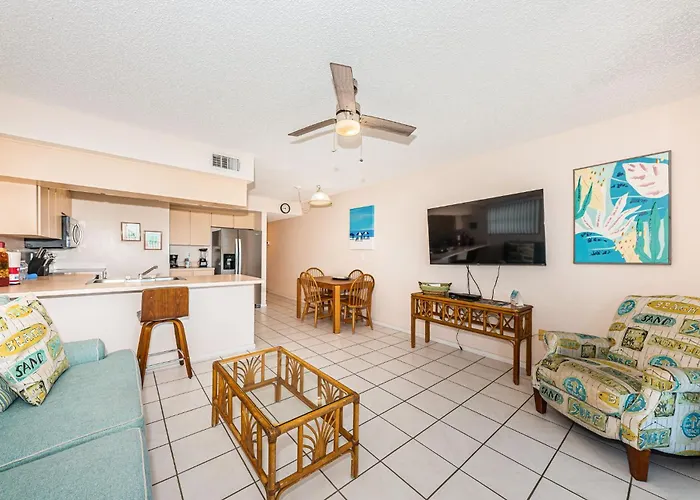 Joyce's Beachfront #3 *