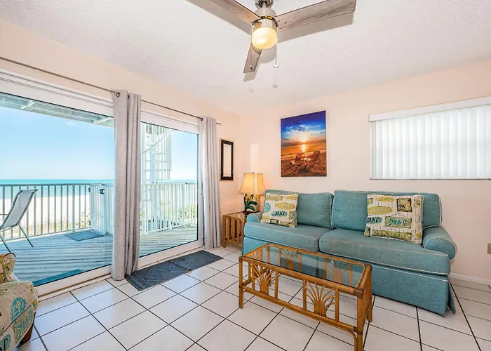 Joyce's Beachfront #3 Apartment